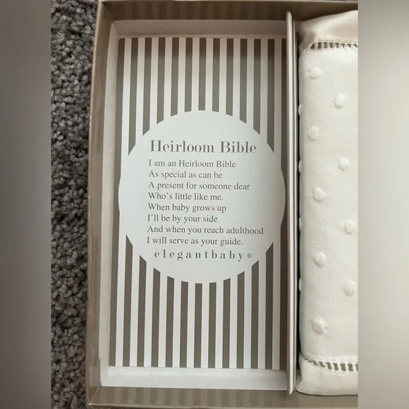 Elegant Baby Heirloom Bible in gift box - Picture 7 of 12